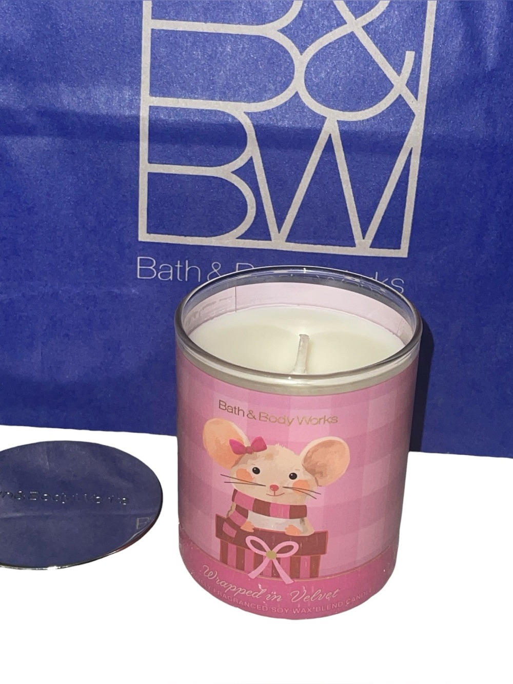 BATH & BODY WORKS WRAPPED IN VELVET SINGLE WICK CANDLE